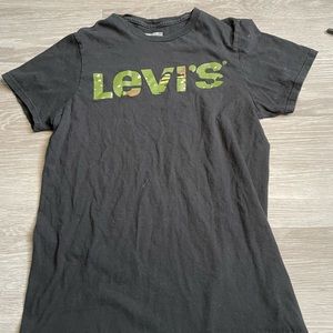 Levi’s shirt. Size small